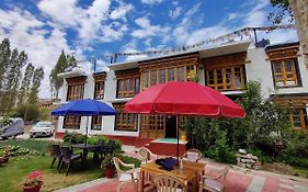 Jig Gyas Guest House
